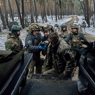 ВСУ потеряли сотни человек при попытке вывести войска из-под Донецка