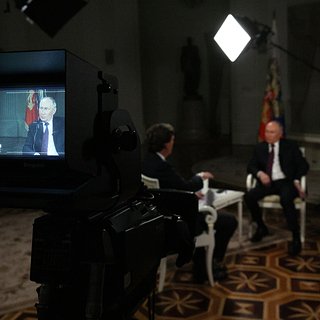 Путин объяснил ажиотаж вокруг его интервью Карлсону