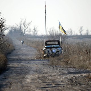 Под угрозой оказались фланги и маршруты снабжения. Украинские военные сообщили об отходе из Ласточкино западнее Авдеевки