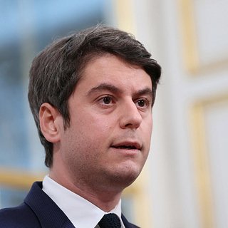 Премьер Франции не исключил отправку военных на Украину