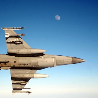 Пентагон заявил о планах передать истребители F-16 Украине в 2024 году