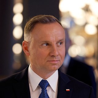 Президент Польши заявил о необходимости создать аэропорт для переброски сил НАТО