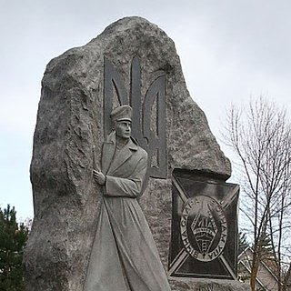 В Канаде снесли памятник украинской дивизии CC «Галичина». Власти открестились от демонтажа скандального мемориала