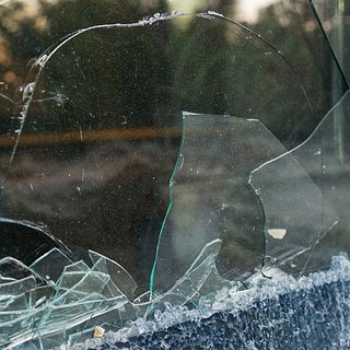 В Курской области при попадании снаряда в дом погибла женщина