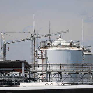 Крупнейший на юге России нефтеперерабатывающий завод остановил работу