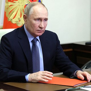 Путин поручил снизить уровень бедности в России
