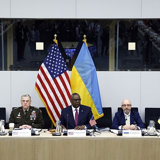 В США заявили о необходимости разорвать отношения между НАТО и Украиной