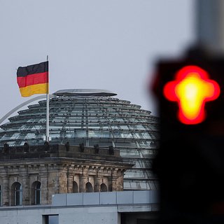 Власти Германии ополчились на пророссийскую партию из-за скандалов с Россией