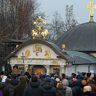 В Киеве снесли часовню монастыря канонической православной церкви