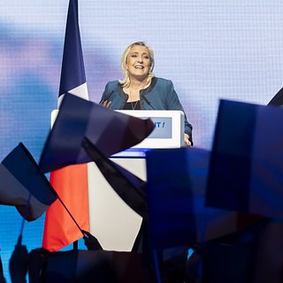 Партия Ле Пен уступила левым и альянсу Макрона во втором туре выборов
