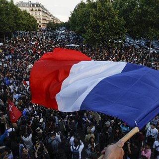 Второй тур выборов в парламент Франции завершен, Макрон не стал обращаться к нации. Кто сформирует новое правительство?